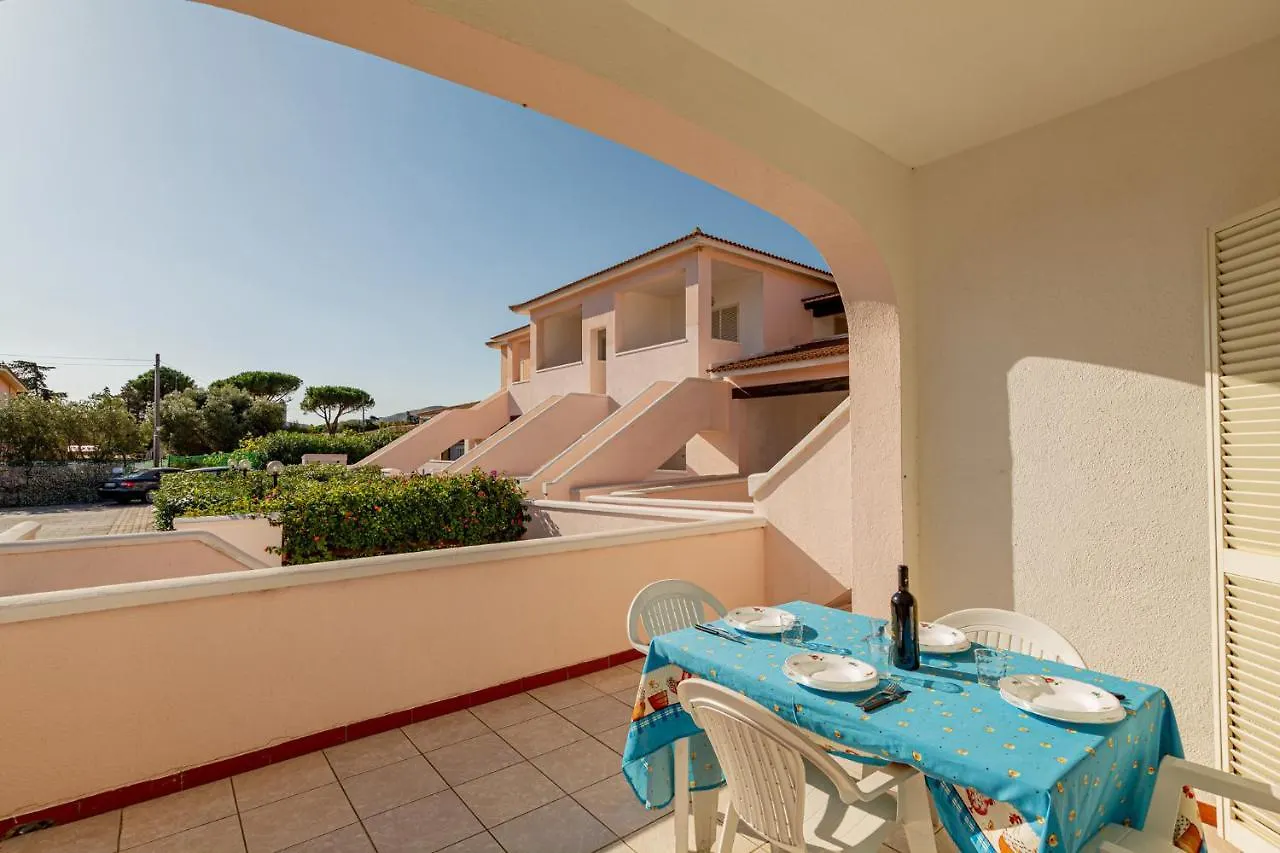 Apartment In San Teodoro 44946